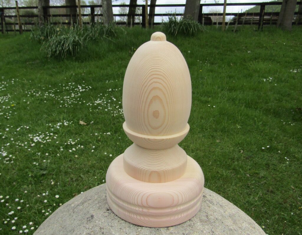 Acorn Finial in Cedar on small base